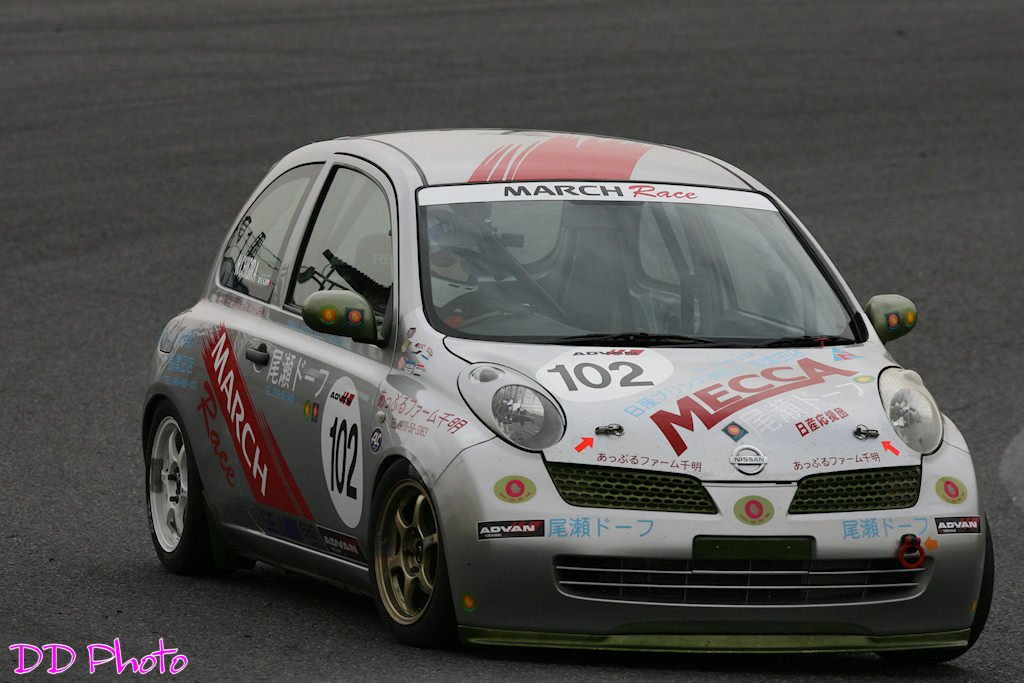 102-QG2H8122s.jpg